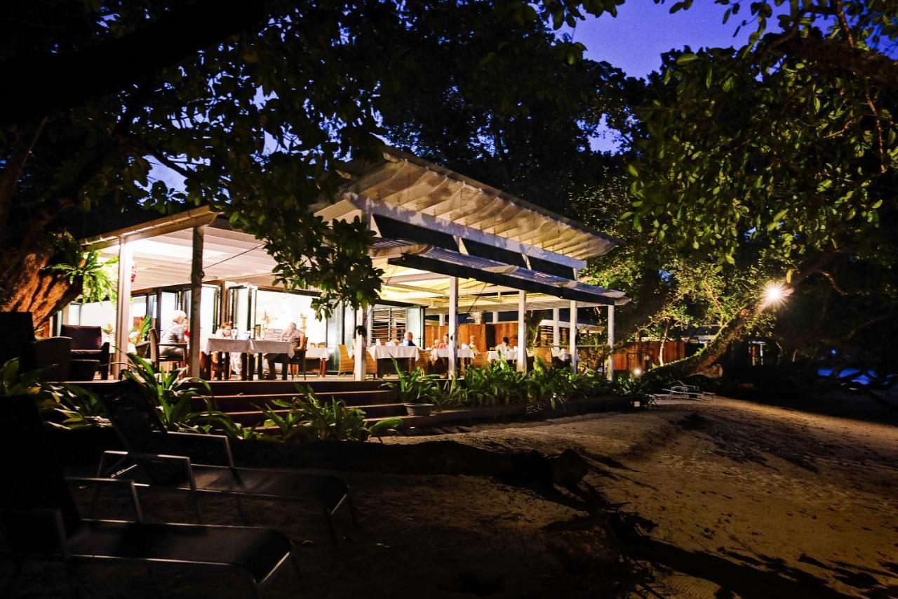 Barrier Beach Resort (Adults Only) 卢甘维尔 外观 照片