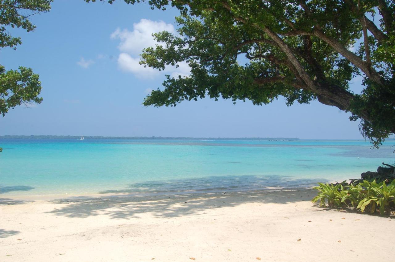 Barrier Beach Resort (Adults Only) 卢甘维尔 外观 照片