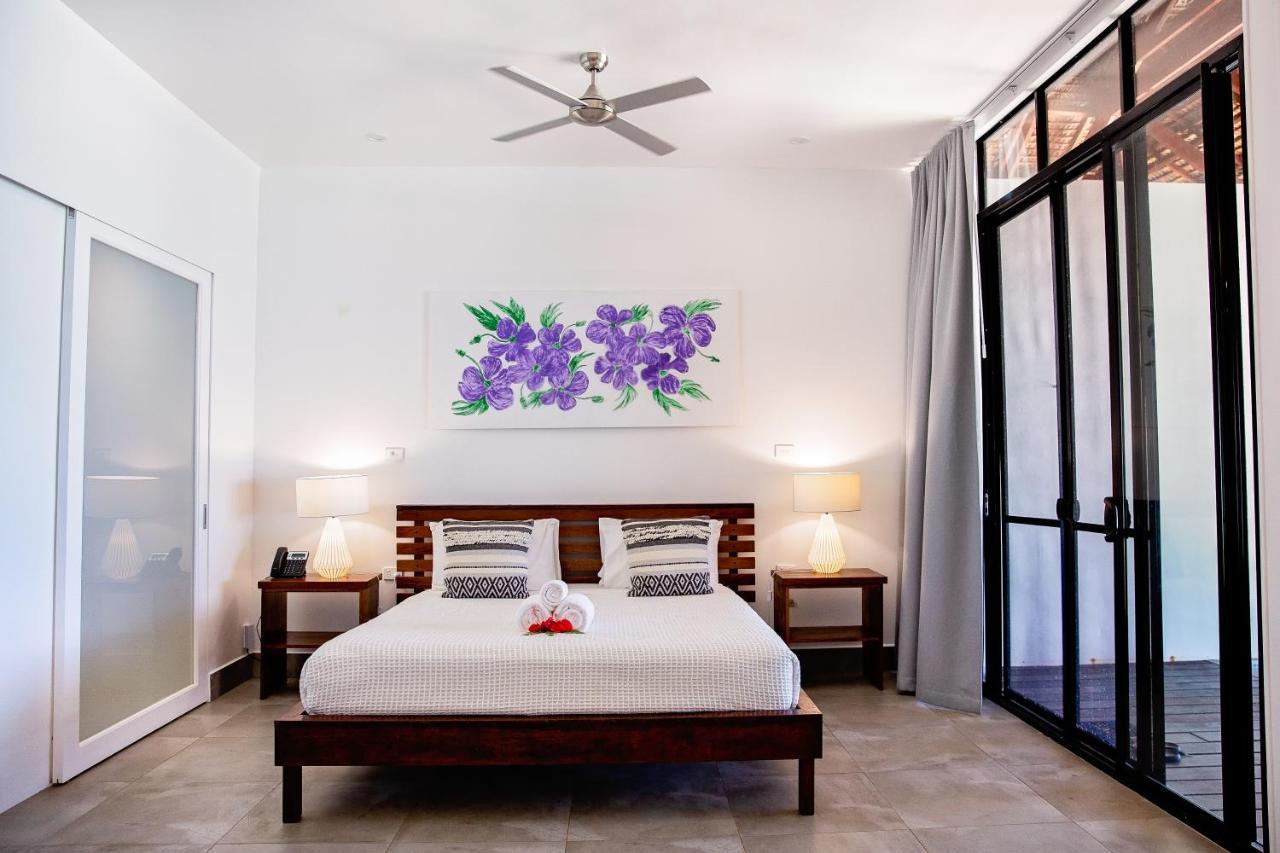 Barrier Beach Resort (Adults Only) 卢甘维尔 外观 照片
