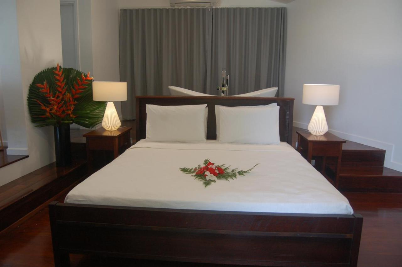 Barrier Beach Resort (Adults Only) 卢甘维尔 外观 照片