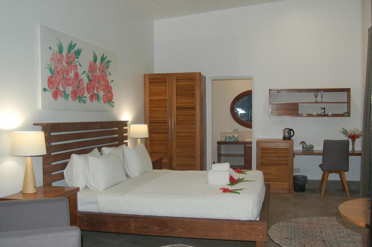 Barrier Beach Resort (Adults Only) 卢甘维尔 外观 照片